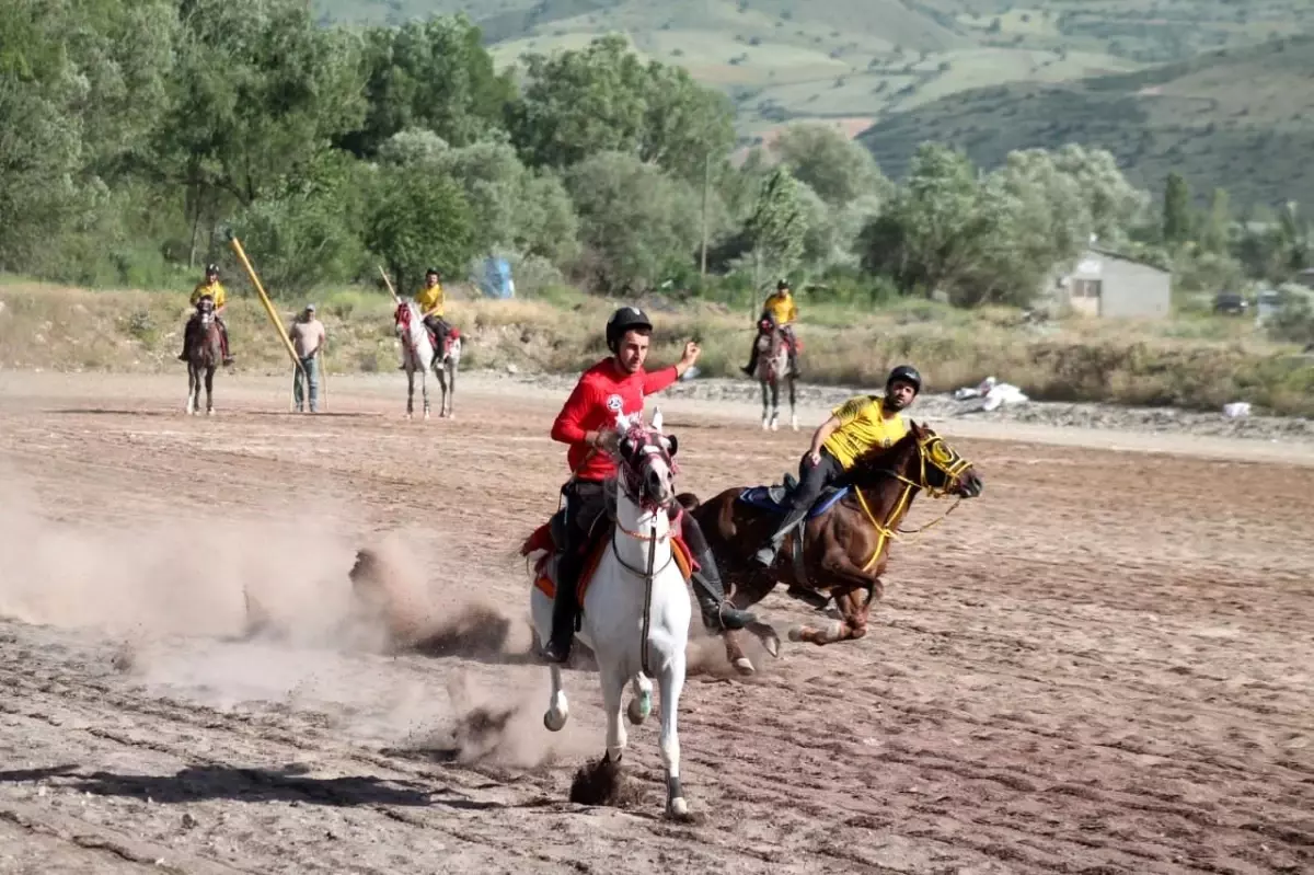 Bayburt\'ta Cirit İl Birinciliği Müsabakaları Başladı