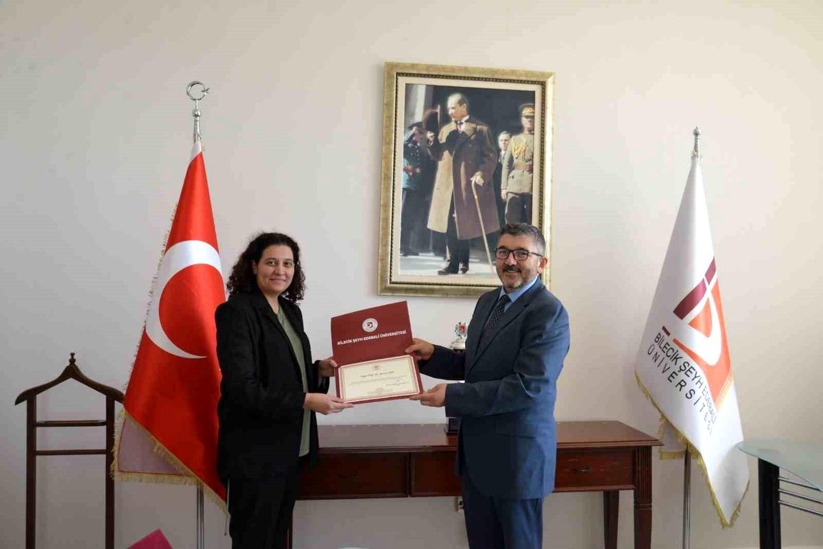 Bilecik Şeyh Edebali Üniversitesi Pazaryeri Meslek Yüksekokulu\'nda Devir Teslim Töreni Düzenlendi