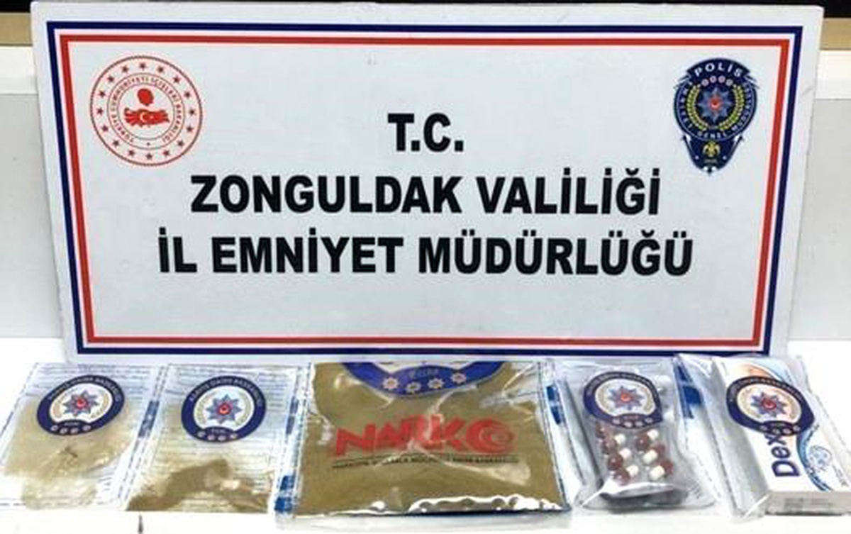 Zonguldak\'ta Kaçan Araçta Uyuşturucu Ele Geçirildi