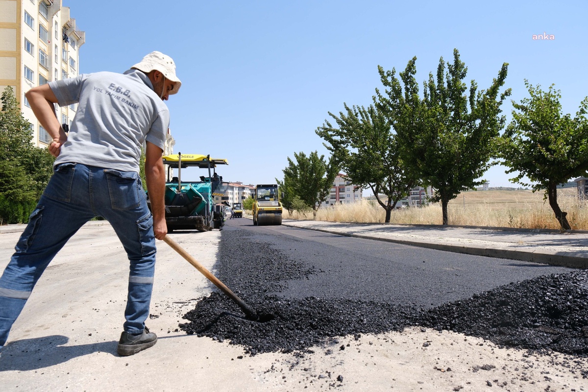 Eskişehir\'de Yol Bakım ve Onarım Çalışmaları Devam Ediyor