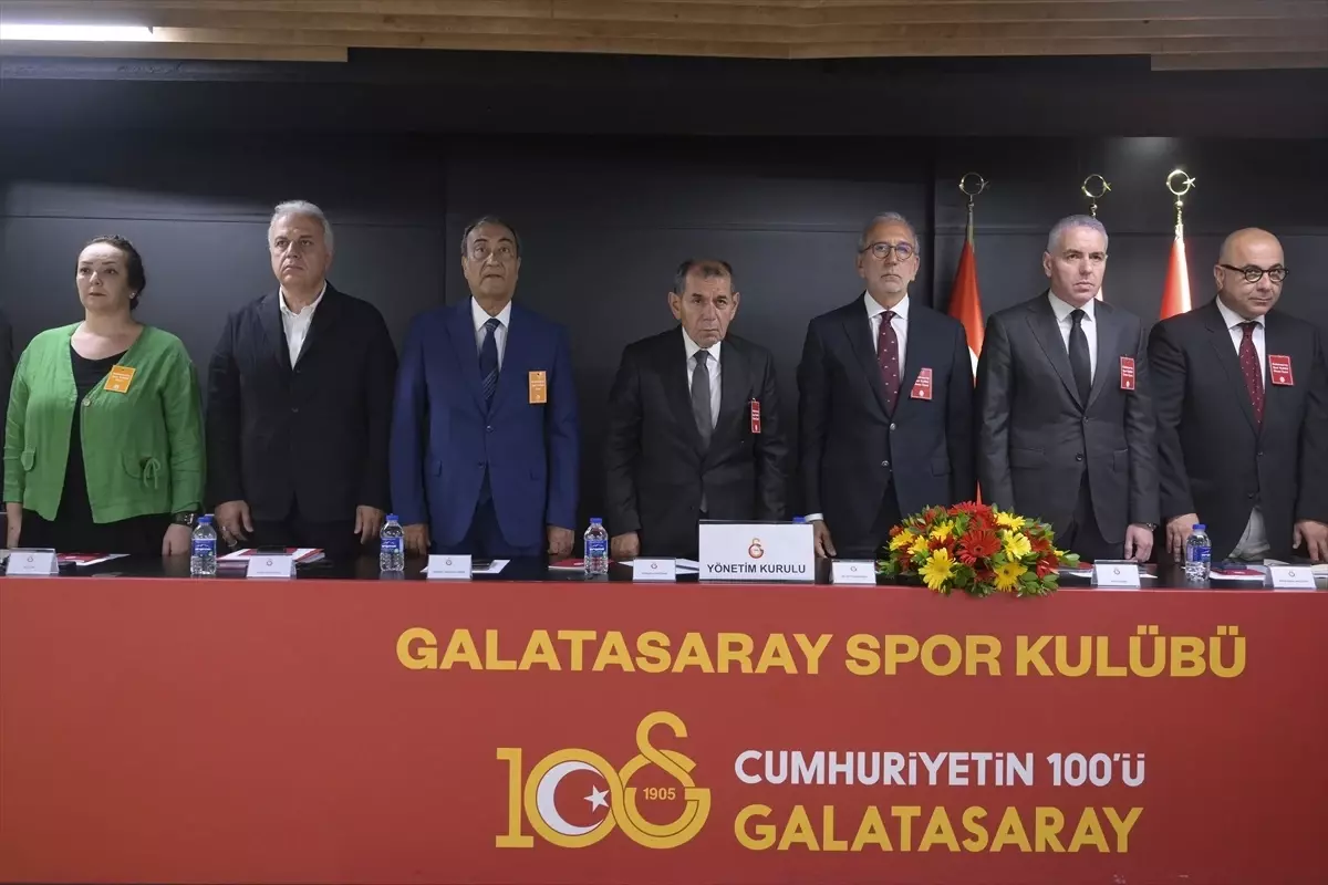 Galatasaray Başkanı Dursun Özbek, Milli Takım\'ın Çekya maçını kazanacağına inanıyor