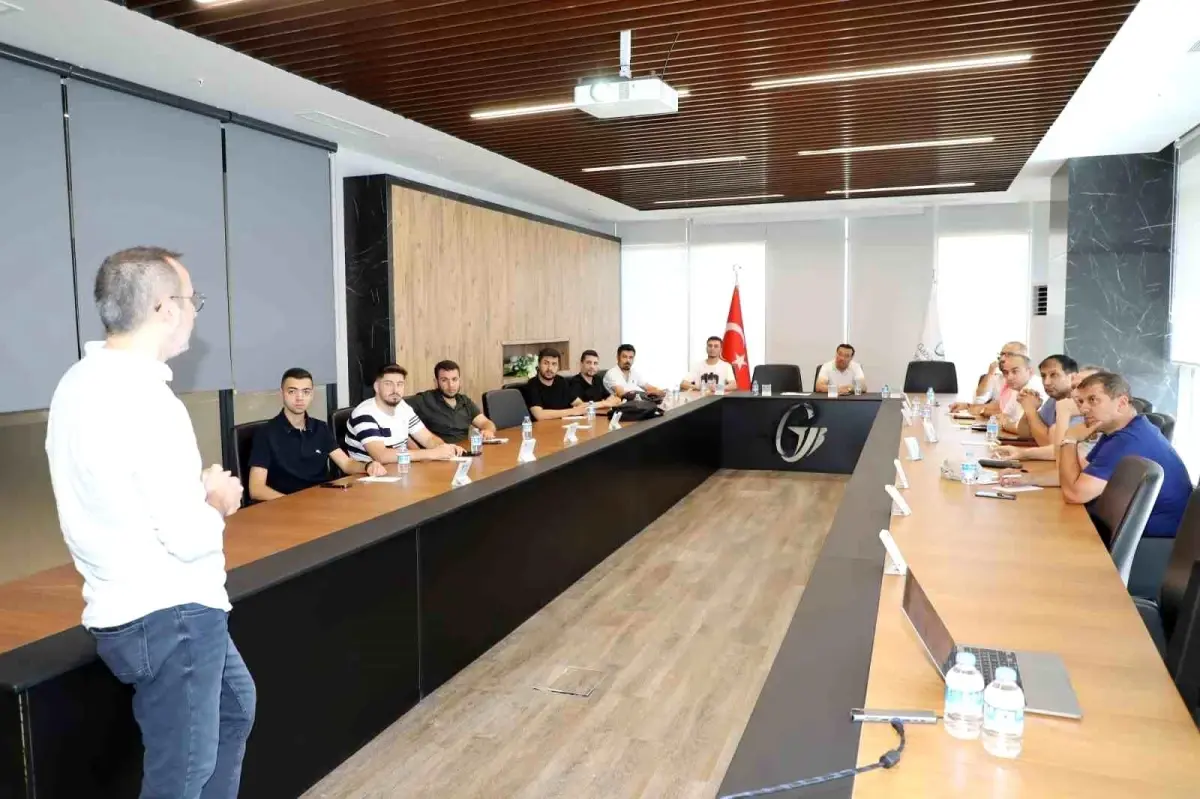 GTB Gıda Sektörü 2. UR-GE Projesi kapsamında Gaziantep Ticaret Borsası e-ihracat eğitimi düzenledi