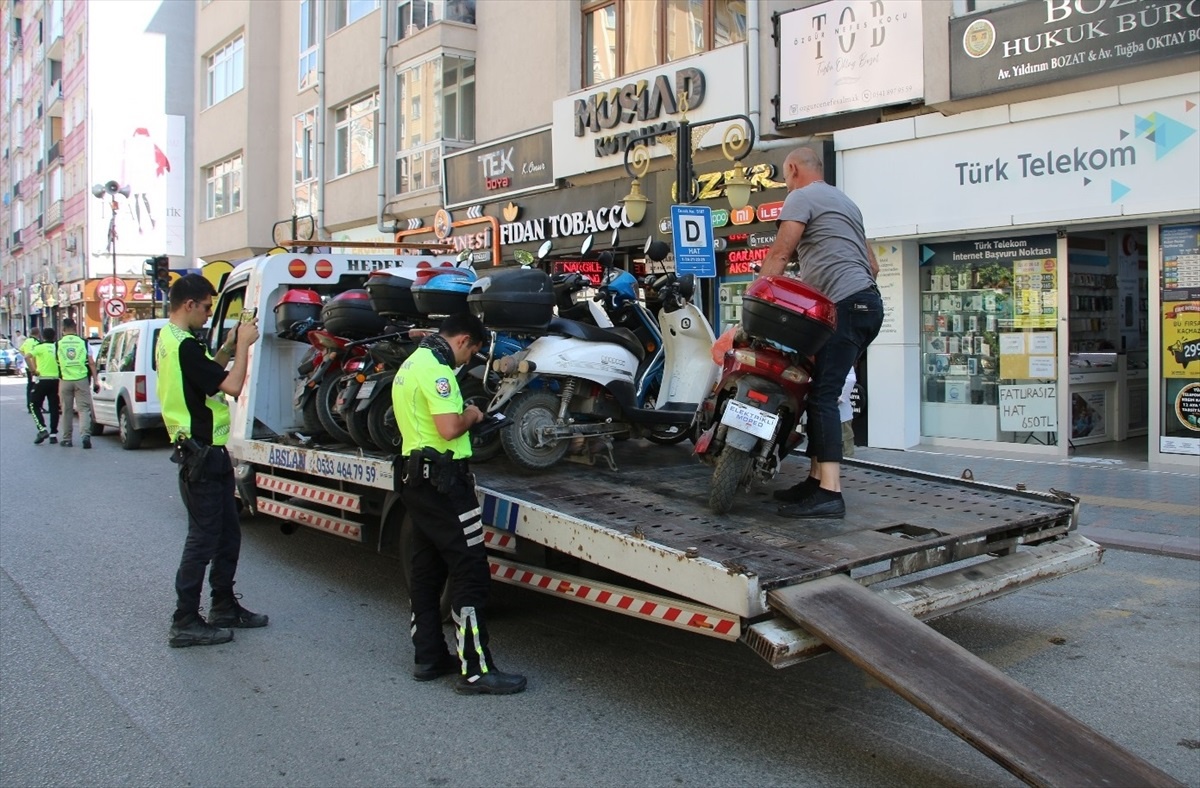 Kütahya\'da Elektrikli Bisiklet ve Motosiklet Denetimleri Artırıldı
