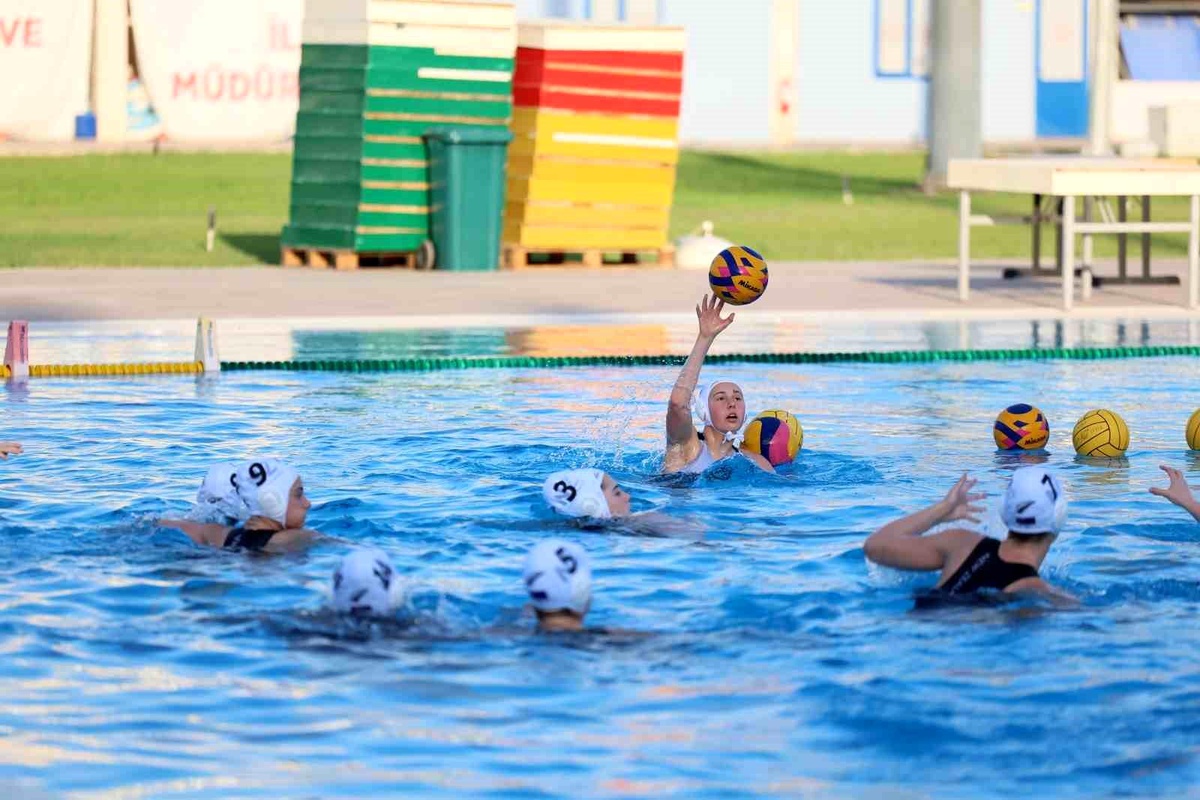 Manisa\'da U16 Kadınlar Dünya Sutopu Şampiyonası düzenlenecek