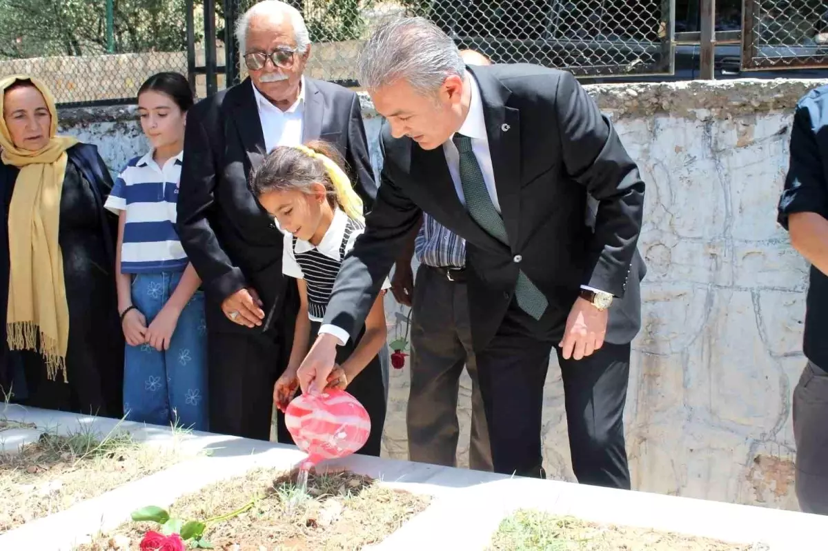 Mardin\'de PKK\'nın 37 yıl önce gerçekleştirdiği katliam şehitler için anma töreni düzenlendi