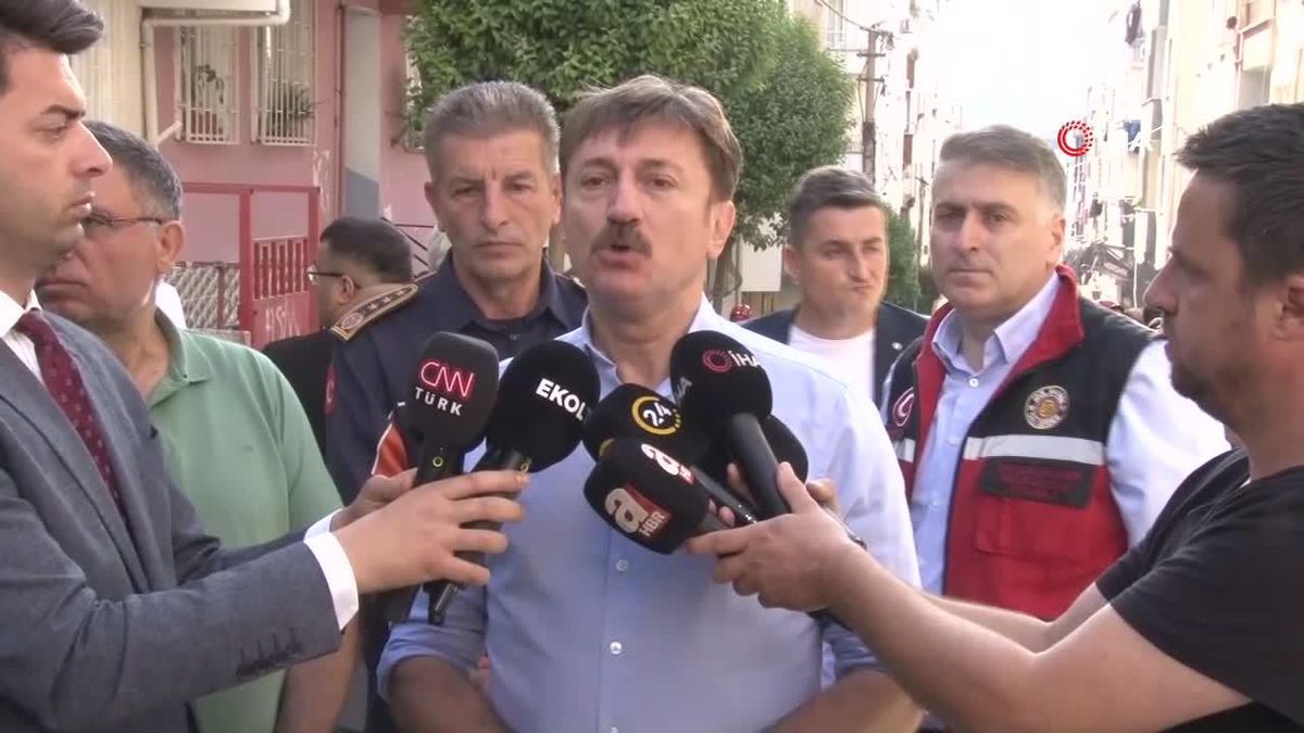 Bahçelievler Belediye Başkanı Bahadır: "80 yapımı binaya 1994 yılında 3 kat kaçak eklenmiş"