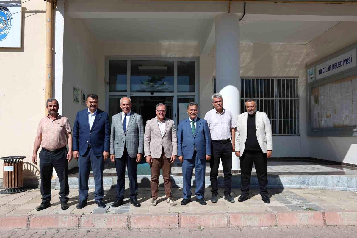 Hacılar Belediye Başkanı Bilal Özdoğan\'a Esnaf Odaları Temsilcileri Ziyaretinde Başarı Dilekleri