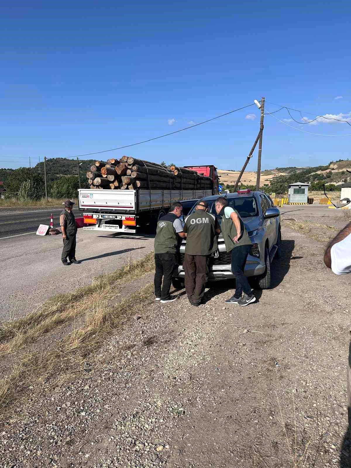 Zonguldak Orman Bölge Müdürlüğü, Karabük-Yenice yolunda önleme aramaları ve yol kontrol denetimlerine devam ediyor