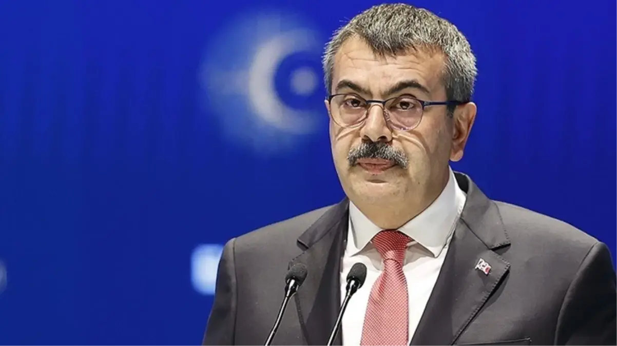 MEB\'den Bakan Tekin\'in torpil mesajı attığı iddialarına açıklama geldi