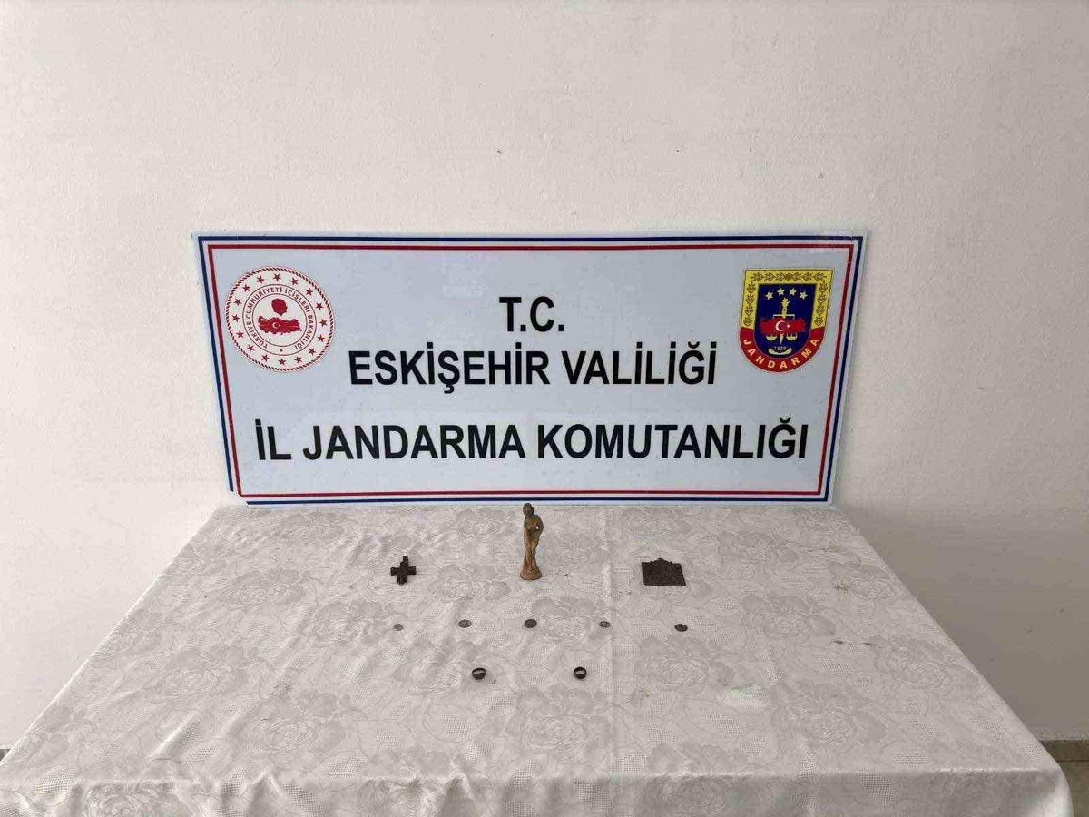 Eskişehir\'de Tarihi Eser Kaçakçısı Yakalandı
