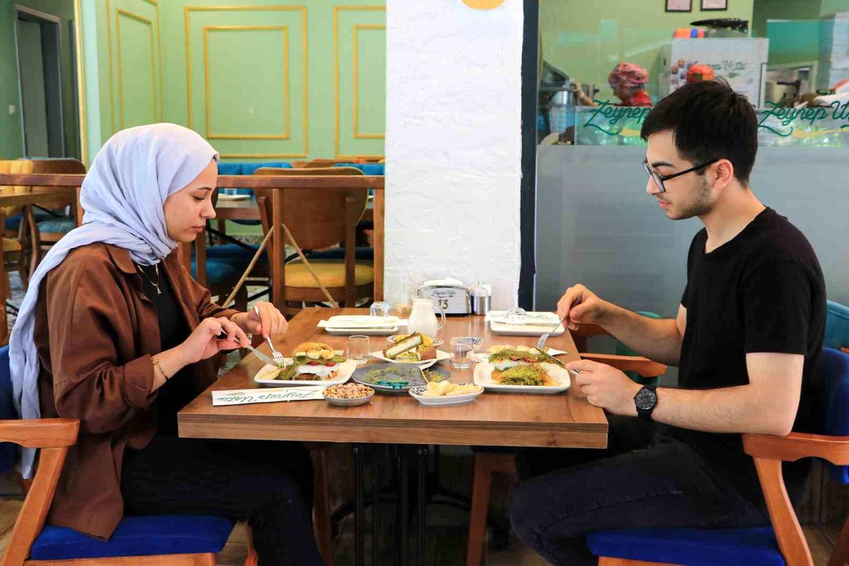 Adana\'da Sıcaklar Dondurmalı Tatlılara Rağbeti Arttırdı