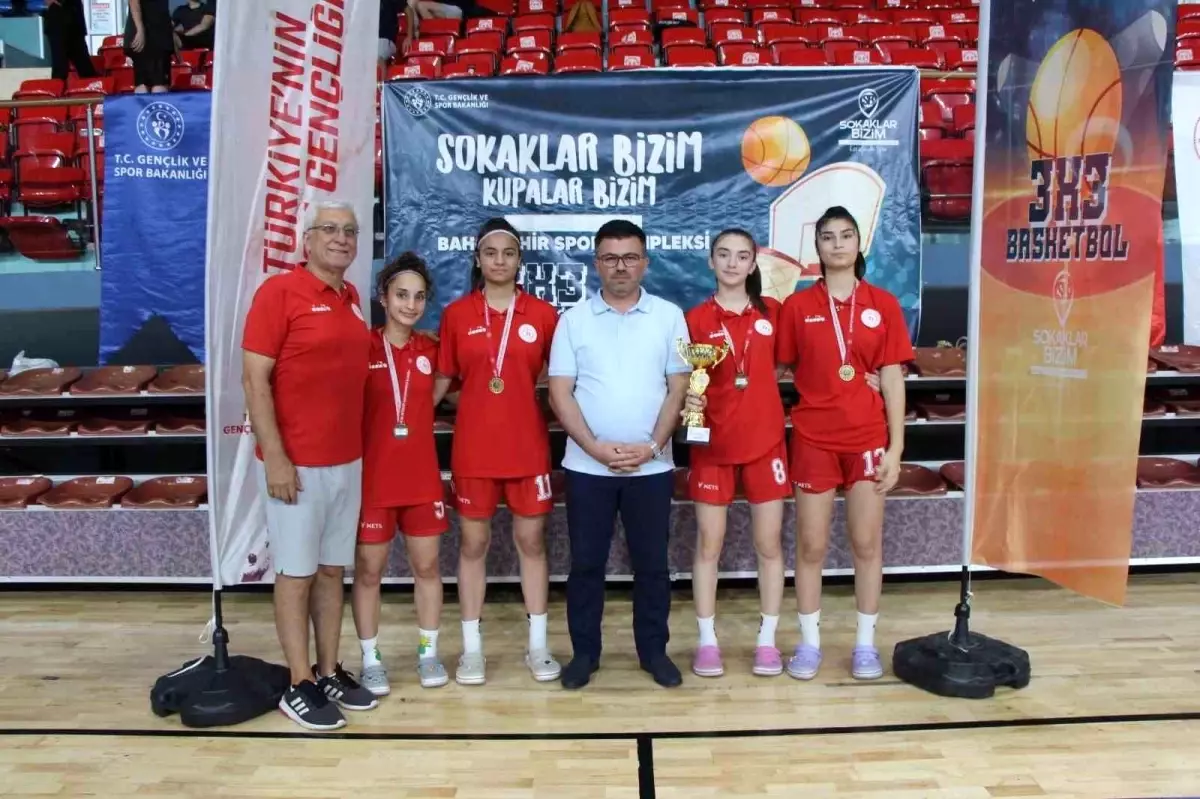 Sokaklar Bizim 3x3 Basketbol Gençlik Kupası Bölgesel Finalleri Düzce\'de Yapıldı