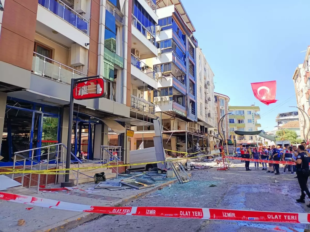 İzmir Torbalı\'da Şırdancıda Patlama: 4 Ölü, 35 Yaralı