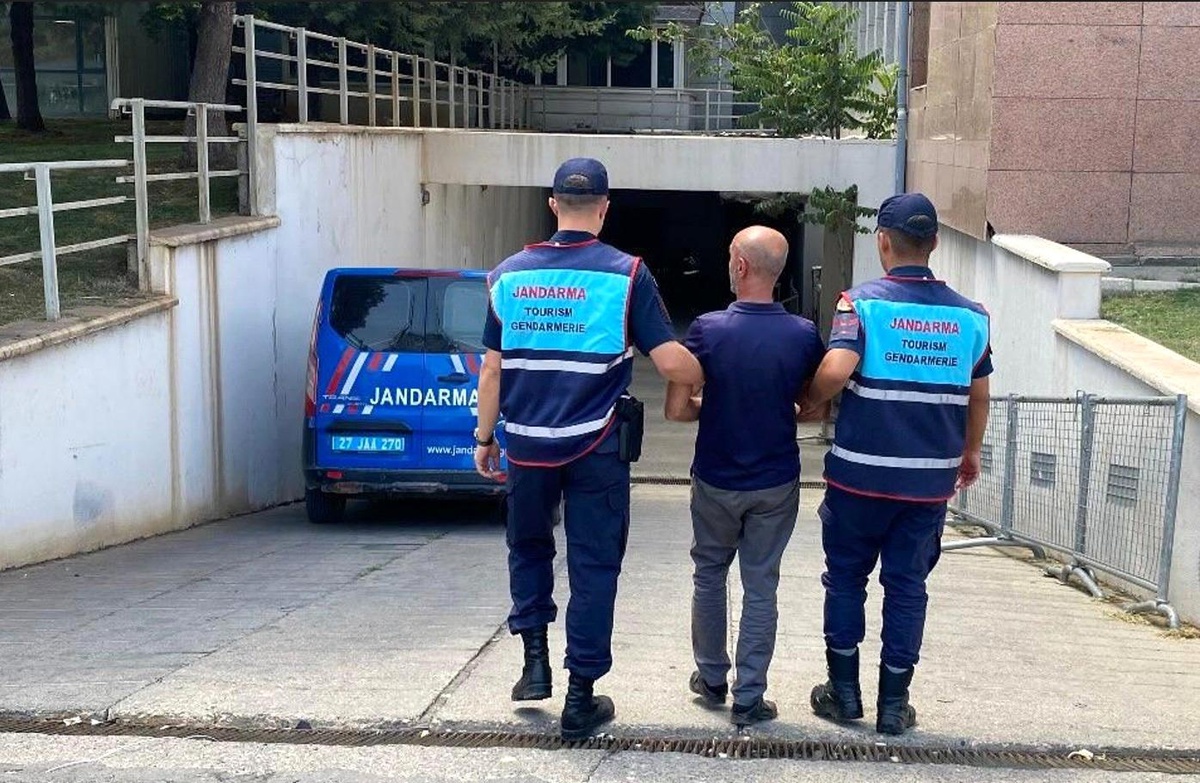 Gaziantep\'te Firari Kasten Adam Öldürme Zanlısı Yakalandı