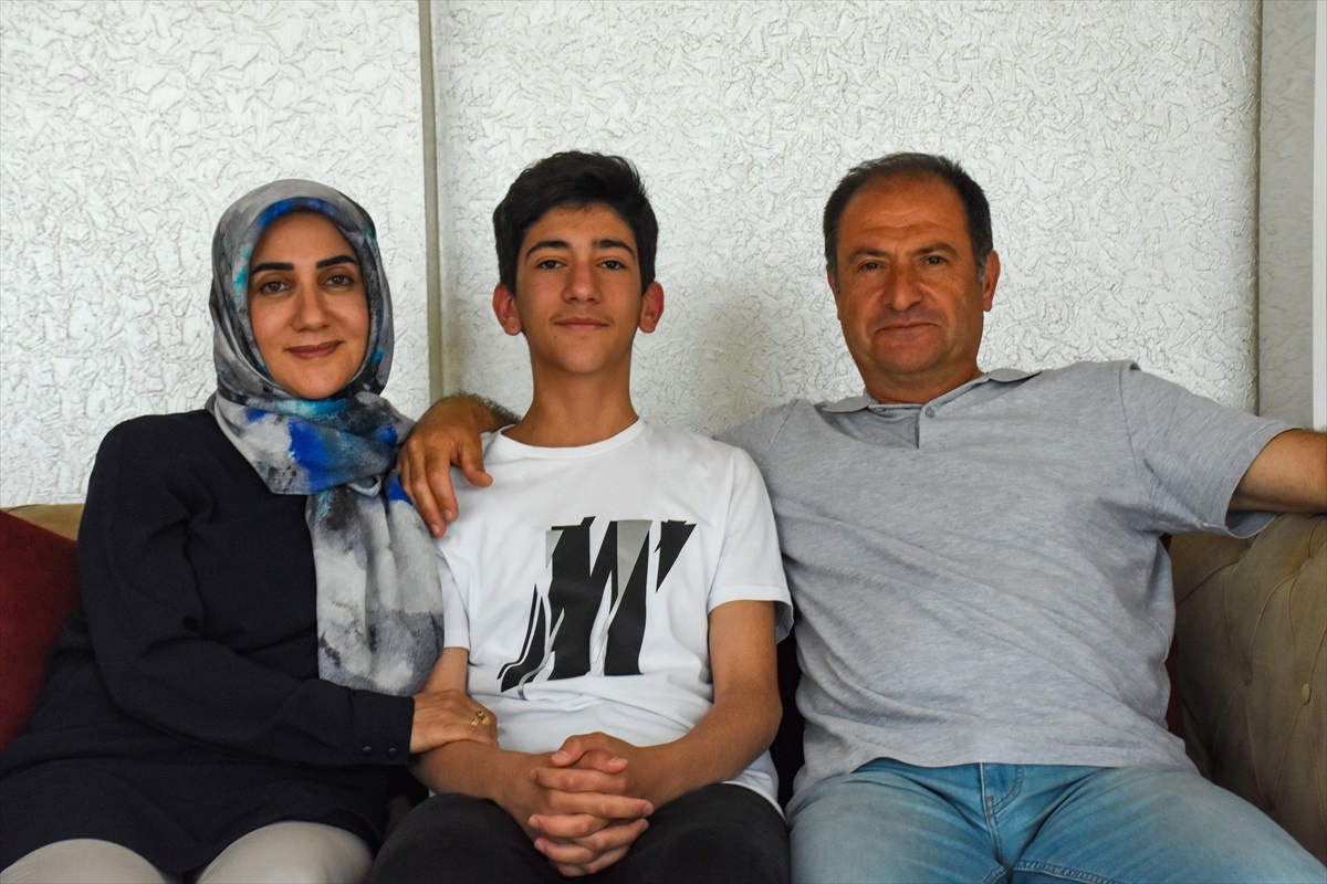 LGS\'de 500 Tam Puan Alan Öğrenci Yazılım Mühendisi Olmayı Hedefliyor