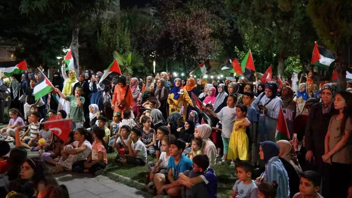 Manisa\'da Hafızlar, Gazzeli Müslümanlar İçin Bir Araya Geldi