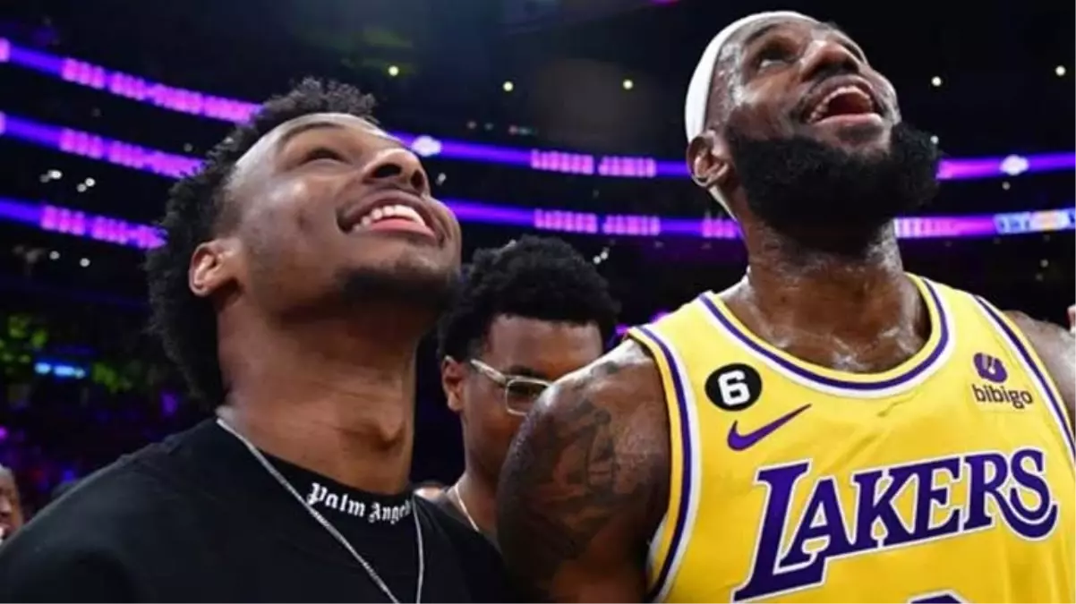 NBA tarihinde bir ilk! Efsane basketbolcu LeBron James, oğluyla takım arkadaşı oldu