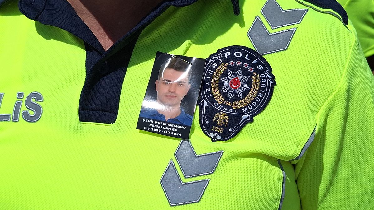Kocaeli\'de trafik polisi motosiklet kazasında şehit oldu