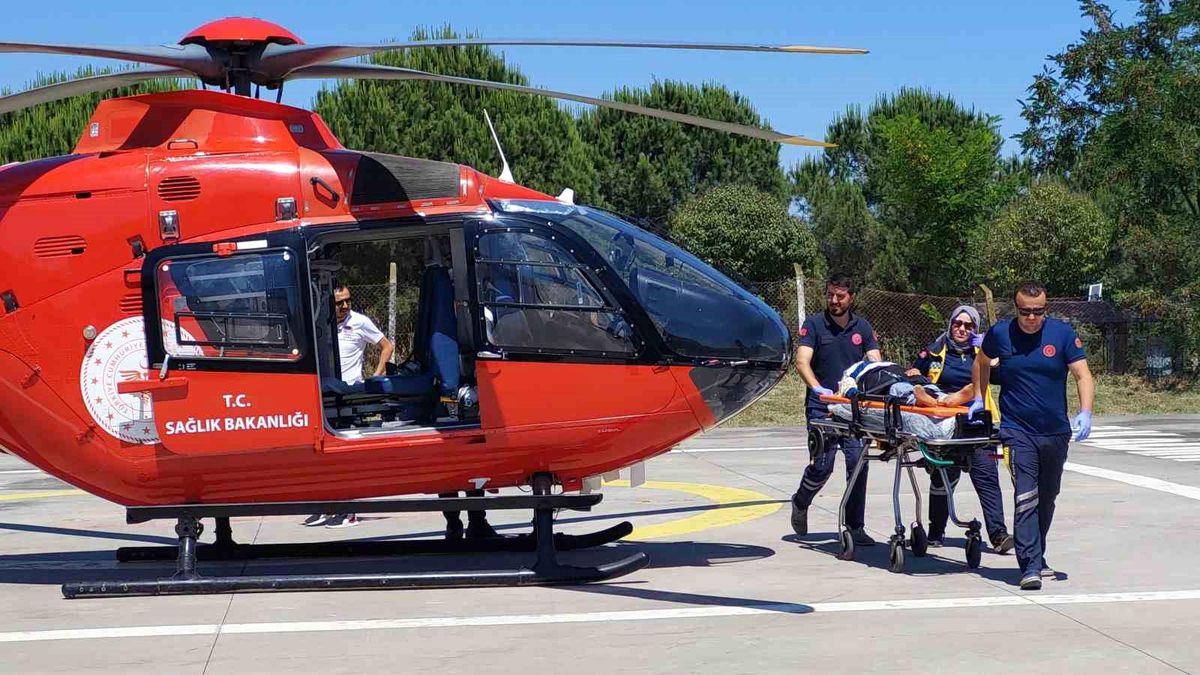 Samsun\'da elektrikli araç kazasında yaralanan yaşlı kadın ambulans helikopterle hastaneye sevk edildi