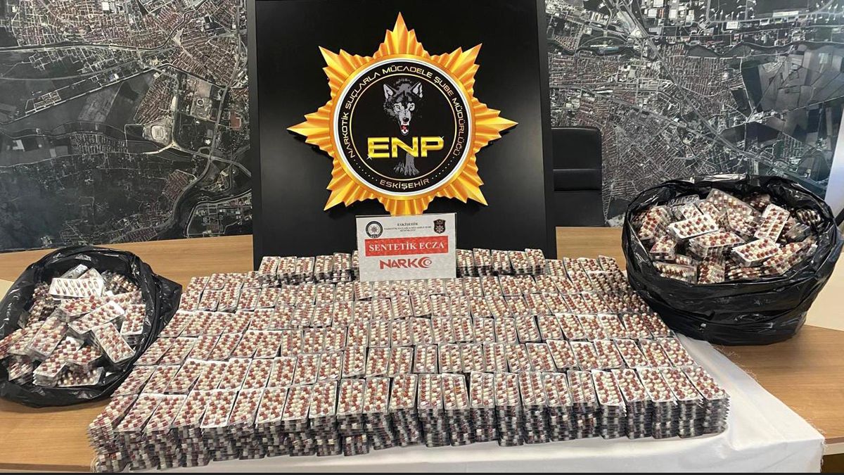 Eskişehir\'de 40 Bin 558 Adet Sentetik Ecza Ele Geçirildi