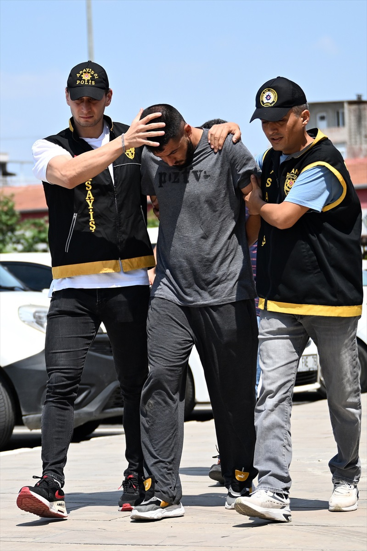 Adana\'da Karısını Öldüren Şüpheli Tutuklandı