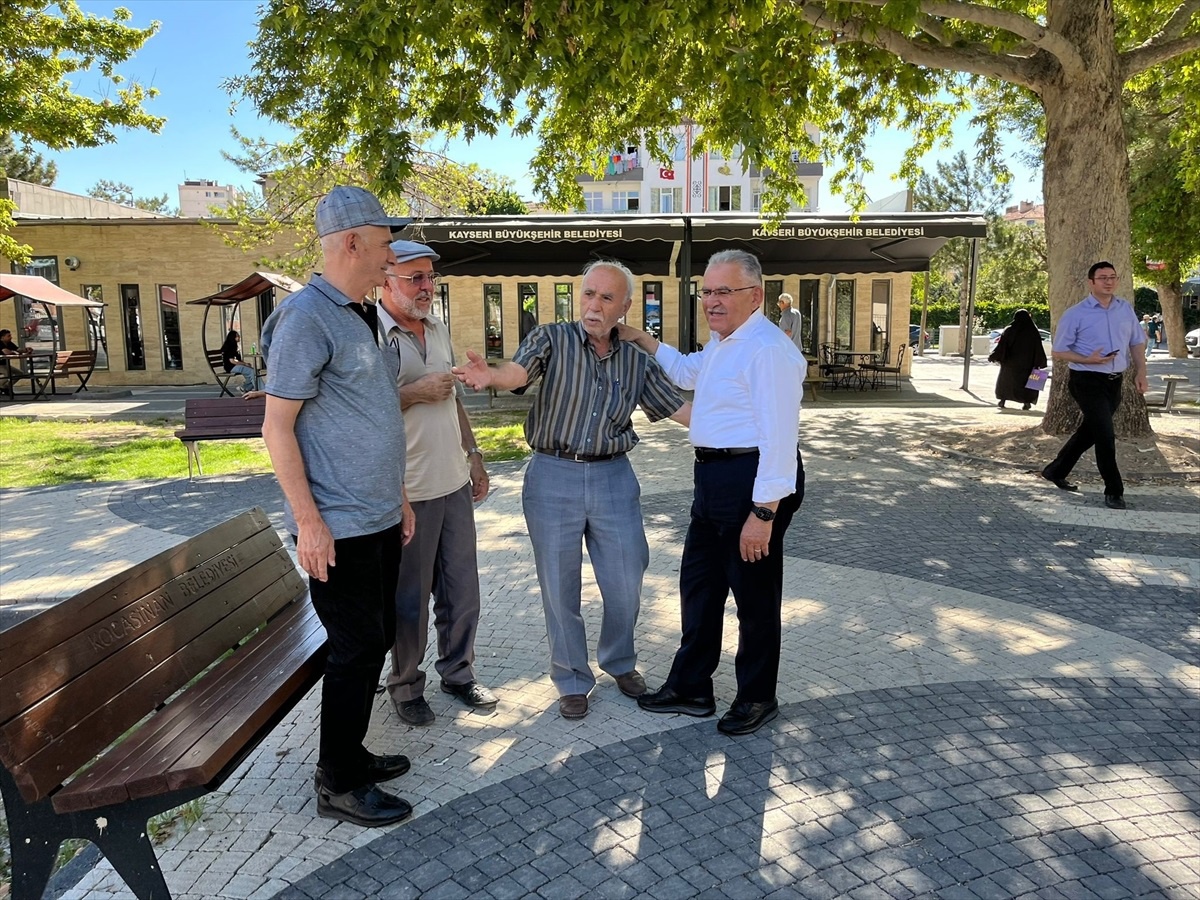 Kayseri Büyükşehir Belediye Başkanı Emekli Vatandaşlarla Buluştu