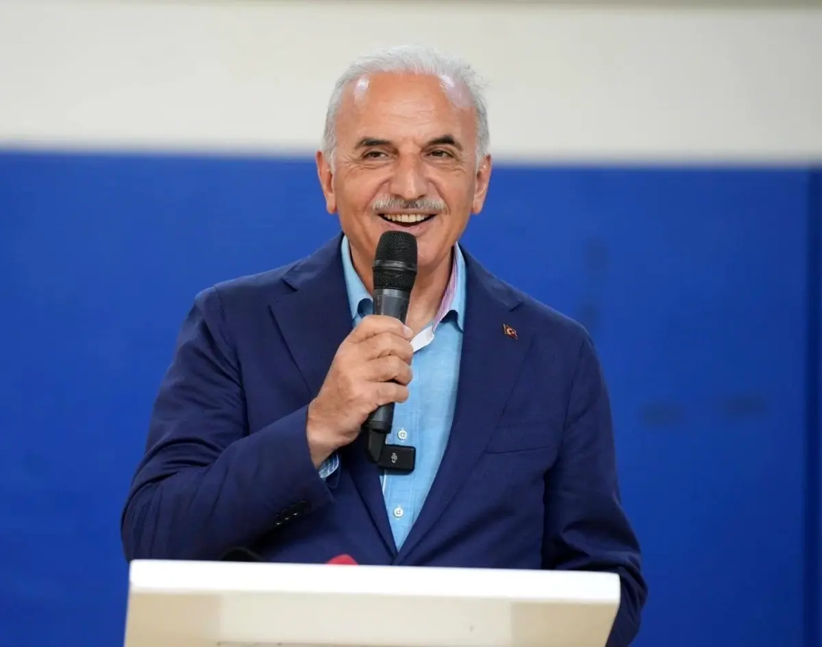 Ümraniye Belediye Başkanı İsmet Yıldırım, Spor Lisesi Öğrencileriyle Buluştu