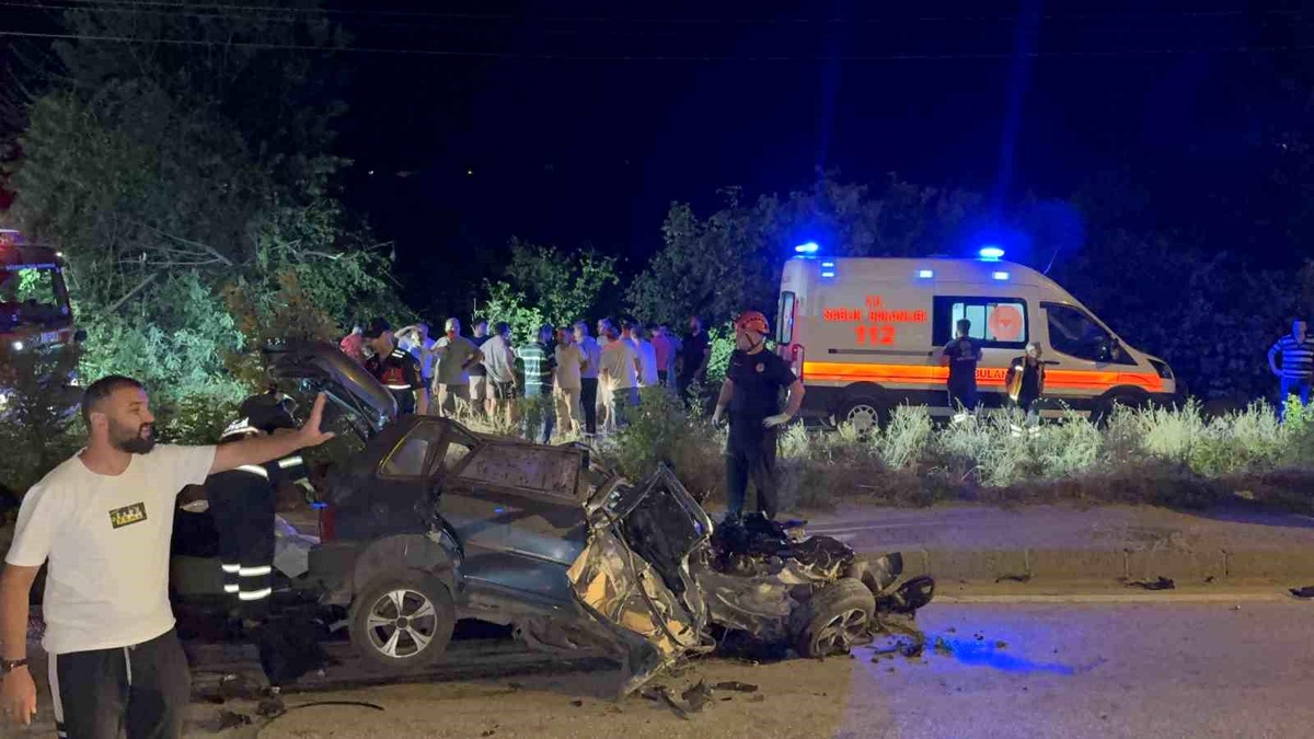 Düzce\'de Beton Mikseri Kazası: 1 Ölü, 1 Ağır Yaralı
