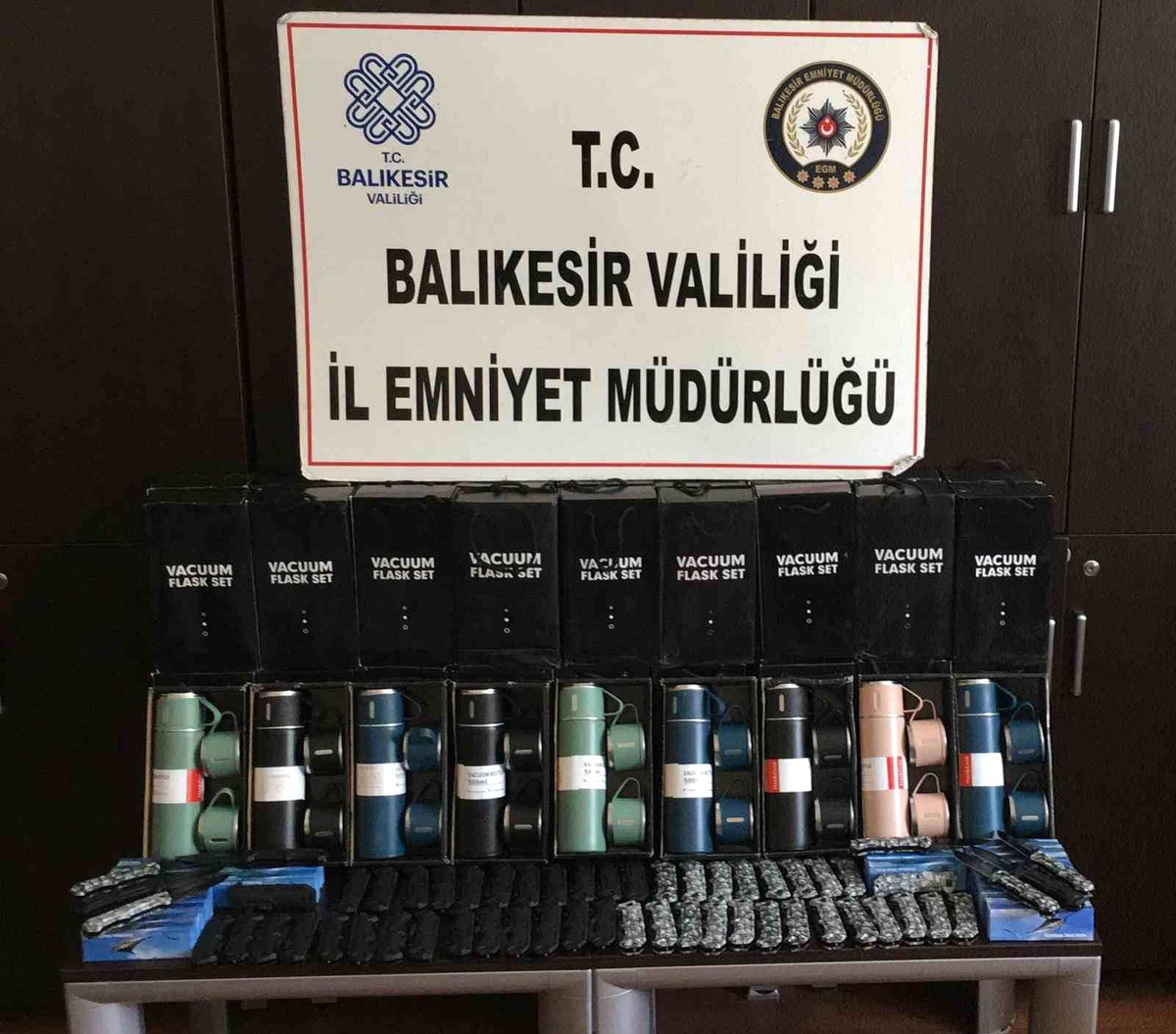 Balıkesir\'de Kaçakçılık Operasyonu: 2 Şahıs Gözaltına Alındı