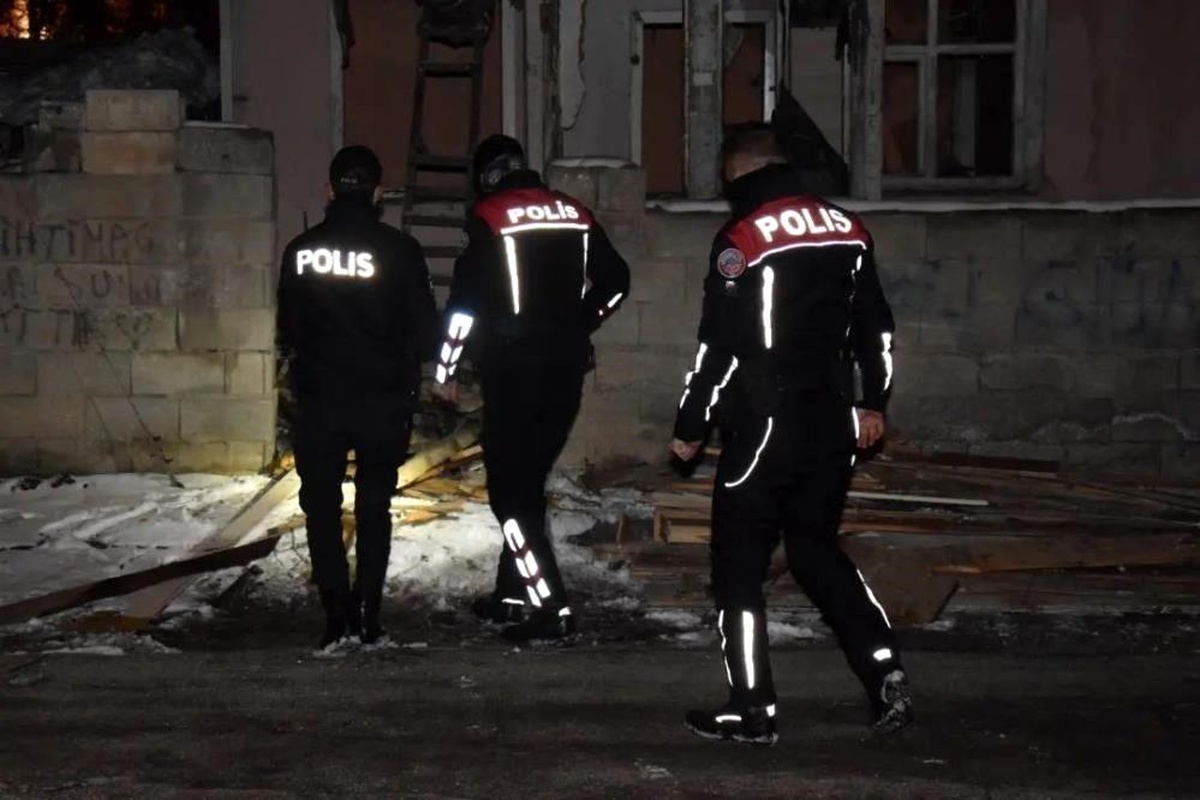 Erzincan\'da 13 Şahıs Yakalandı