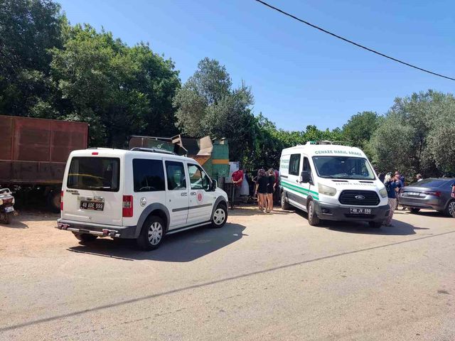 Fethiye'de Kayınpederini ve Kayınvalidesini Öldüren Şüpheli Firar Etti Fethiye'de Kayınpederini ve Kayınvalidesini Öldüren Şüpheli Firar Etti