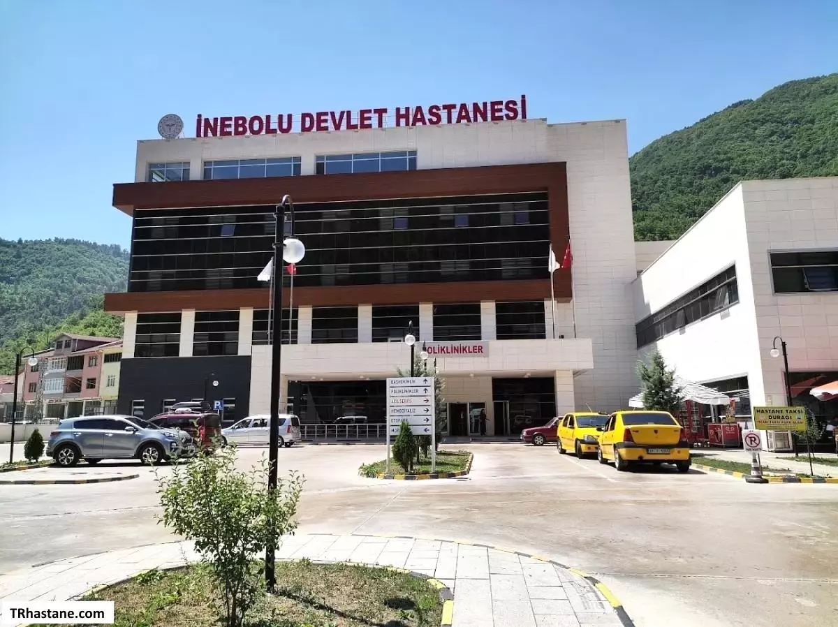 İnebolu\'da Denizde Boğulma Tehlikesi Geçiren İki Kişi Kurtarıldı