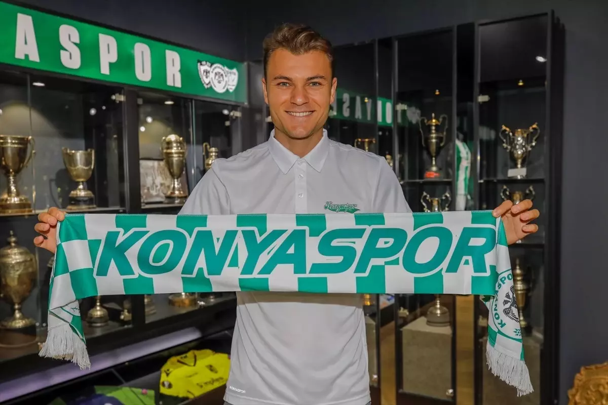 TÜMOSAN Konyaspor, Yusuf Erdoğan\'ı transfer etti