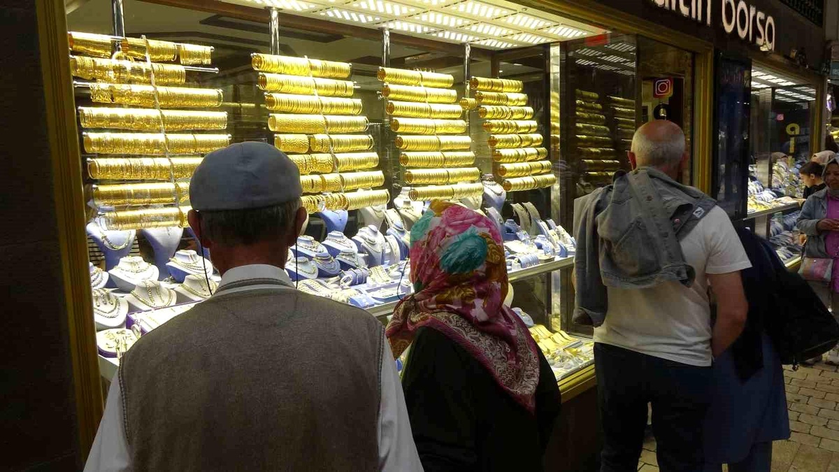 Trabzonlu Kuyumcular, Gurbetçilerin Sektöre Canlılık Getireceğini Düşünüyor