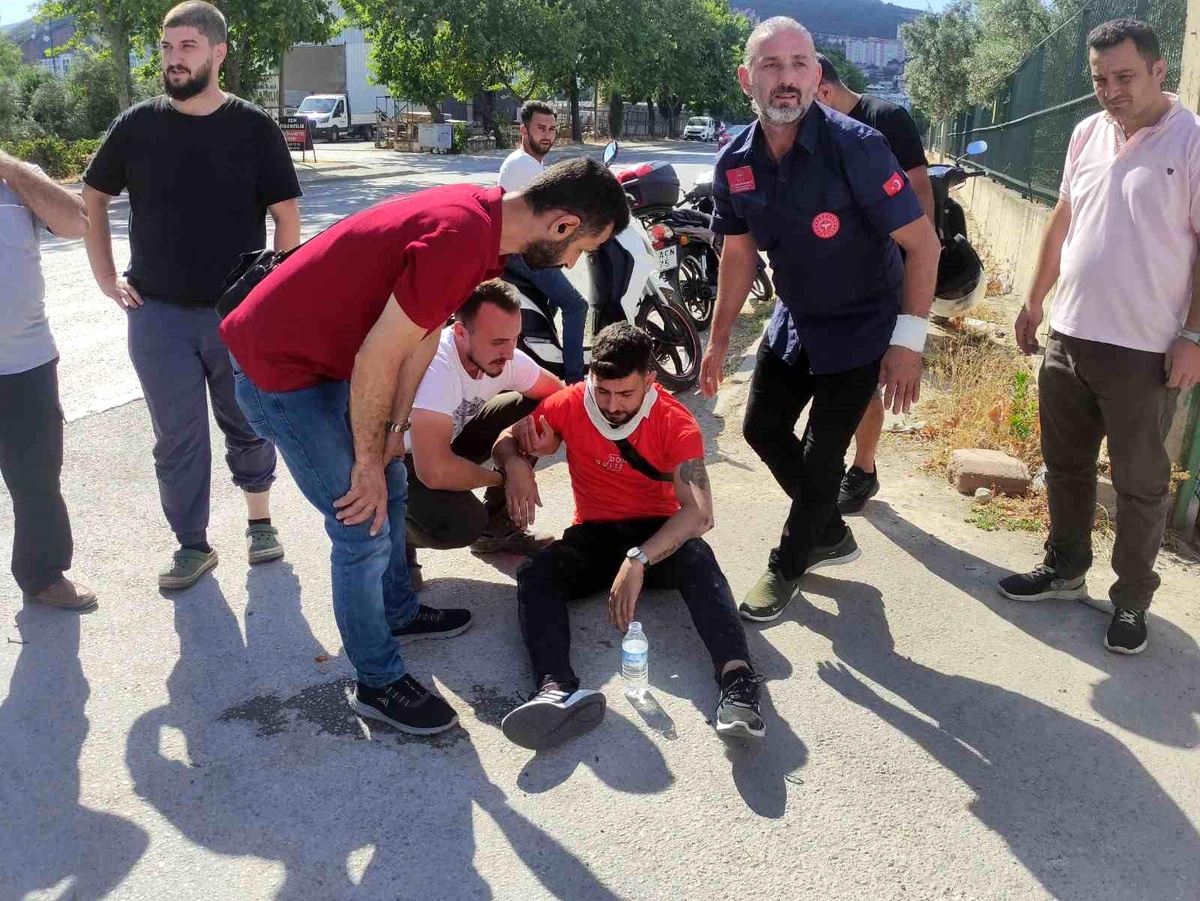 Bursa\'da otomobil ile motosiklet çarpıştı: 2 yaralı