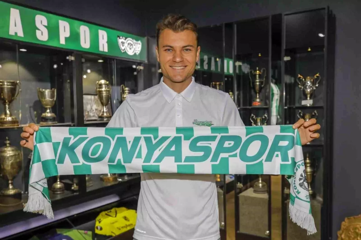 Konyaspor, Yusuf Erdoğan ile 2 yıllık sözleşme imzaladı