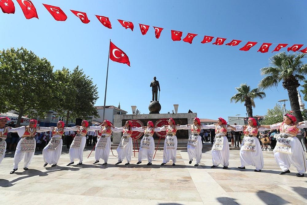 Atatürk\'ün Urla\'yı Ziyaretinin 98. Yıl Dönümü Kutlandı