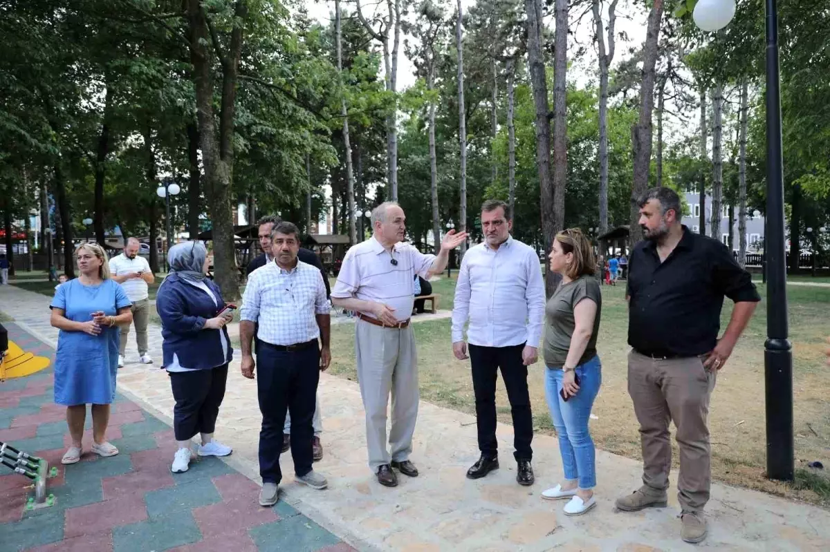 Düzce Belediye Başkanı Dr. Faruk Özlü, saha gezileriyle projeleri takip ediyor