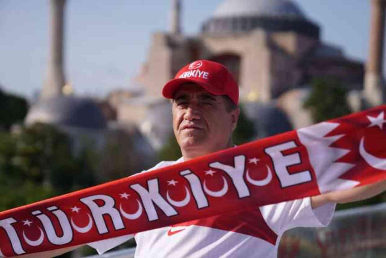 Hakkarili sanatçı, A Milli Takım için Kürtçe marş yaptı