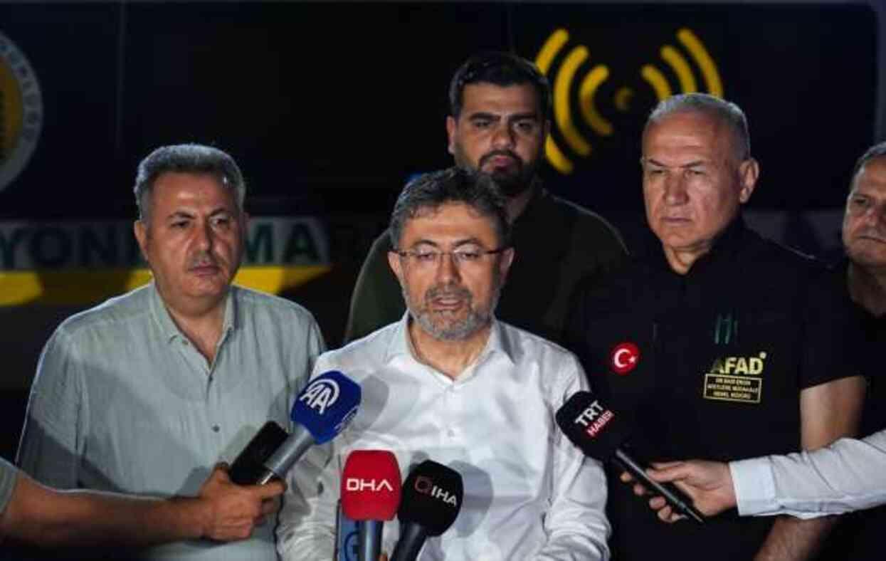 İzmir'in Selçuk ve Menderes ilçelerinde yangın! Ekiplerin mücadelesi sürüyor