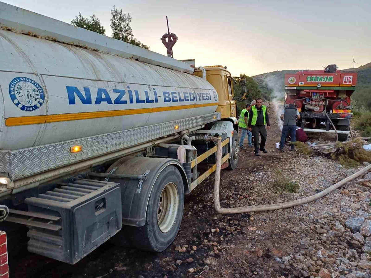 Nazilli Belediyesi İzmir Selçuk\'ta çıkan yangına destek veriyor