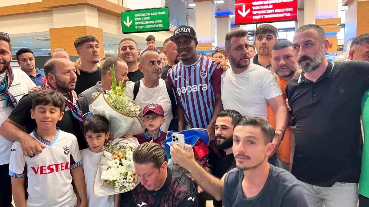 Nwakaeme, Trabzonspor\'a coşkulu bir karşılama ile geri döndü