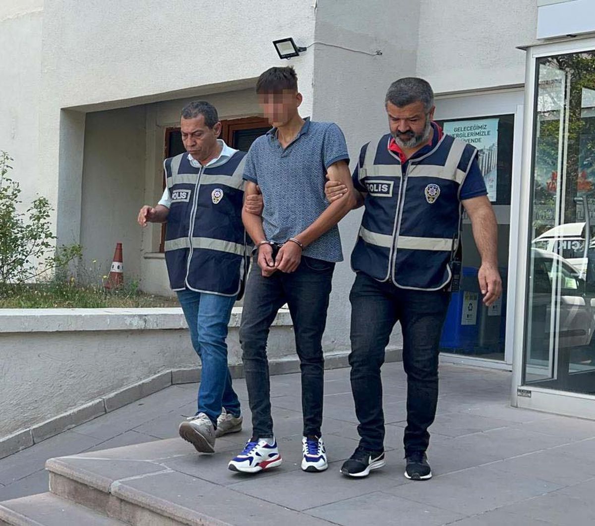 Nevşehir\'de Babaannesini Bıçaklayan Genç Gözaltına Alındı