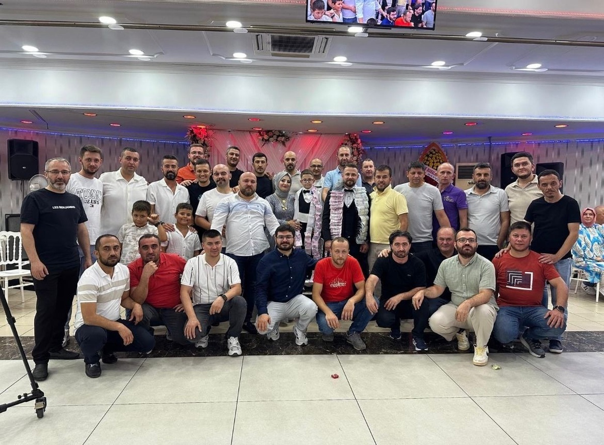 Bursa\'da Kaza Sonucu Hayatını Kaybeden Furkan Kök\'ün Cenazesi Toprağa Verildi