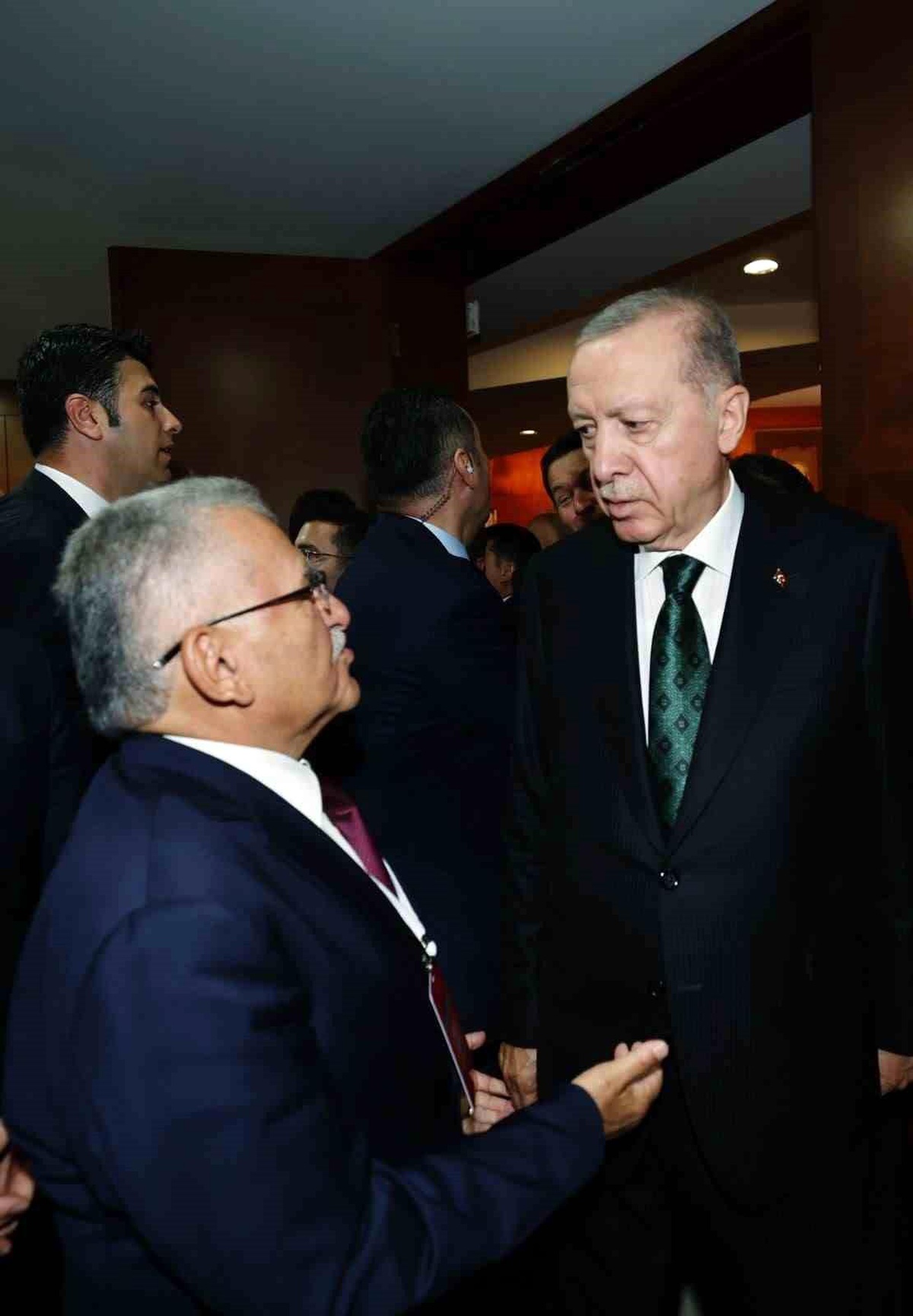Kayseri Büyükşehir Belediye Başkanı Memduh Büyükkılıç, Cumhurbaşkanı Erdoğan\'a olaylarla ilgili tedbirleri iletti