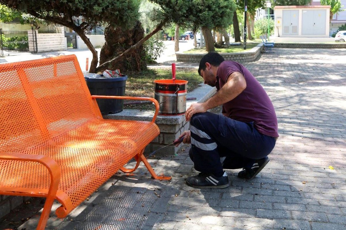 Efeler Belediyesi, İlçedeki Tüm Parkların Bakımını Gerçekleştiriyor
