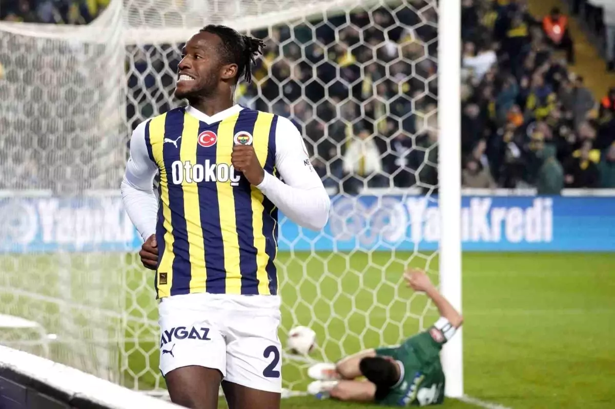 Galatasaray, Michy Batshuayi ile 3 yıllık anlaşmaya vardı