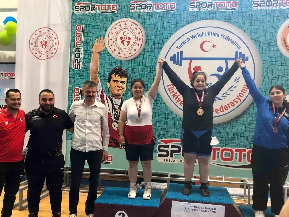 Düzceli Sporcular U15 Ferdi Türkiye Şampiyonasında 2 Madalya Kazandı