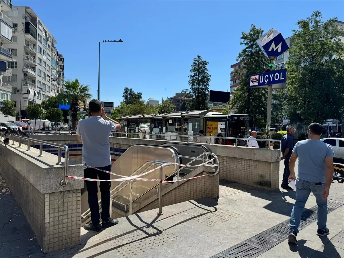 İzmir Metro\'sunda Arızalanan Yürüyen Merdivenin Ters Yönde Hareket Etmesi Sonucu 9 Kişi Yaralandı