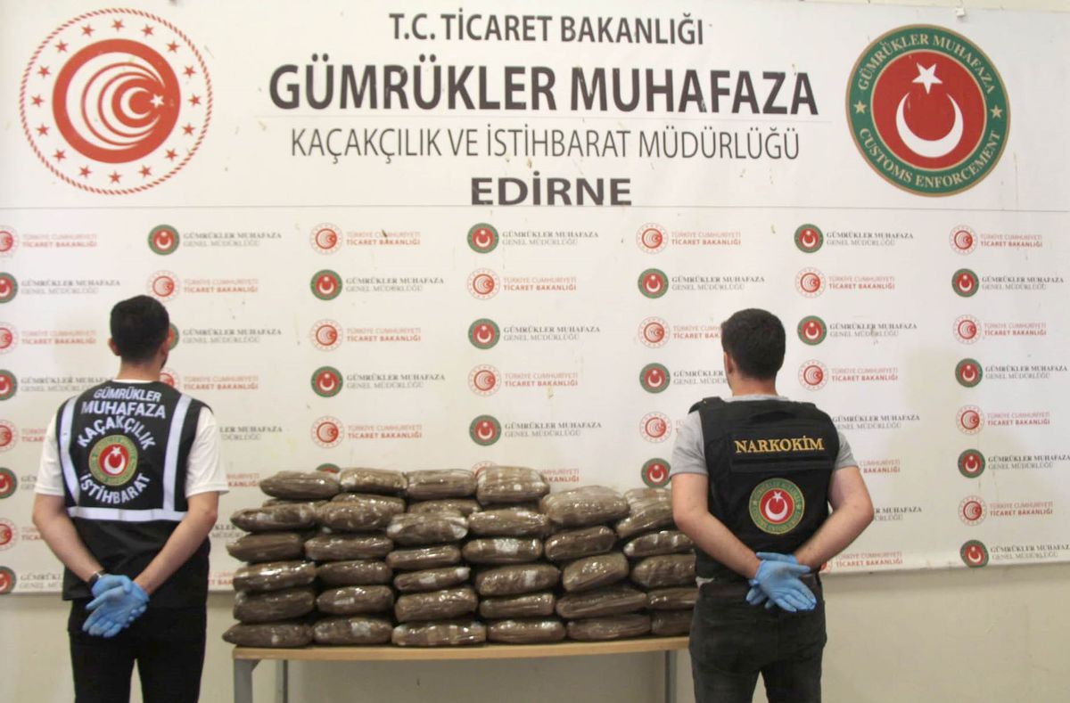 Kapıkule Gümrük Kapısı\'nda 244 Kilogram Esrar Ele Geçirildi